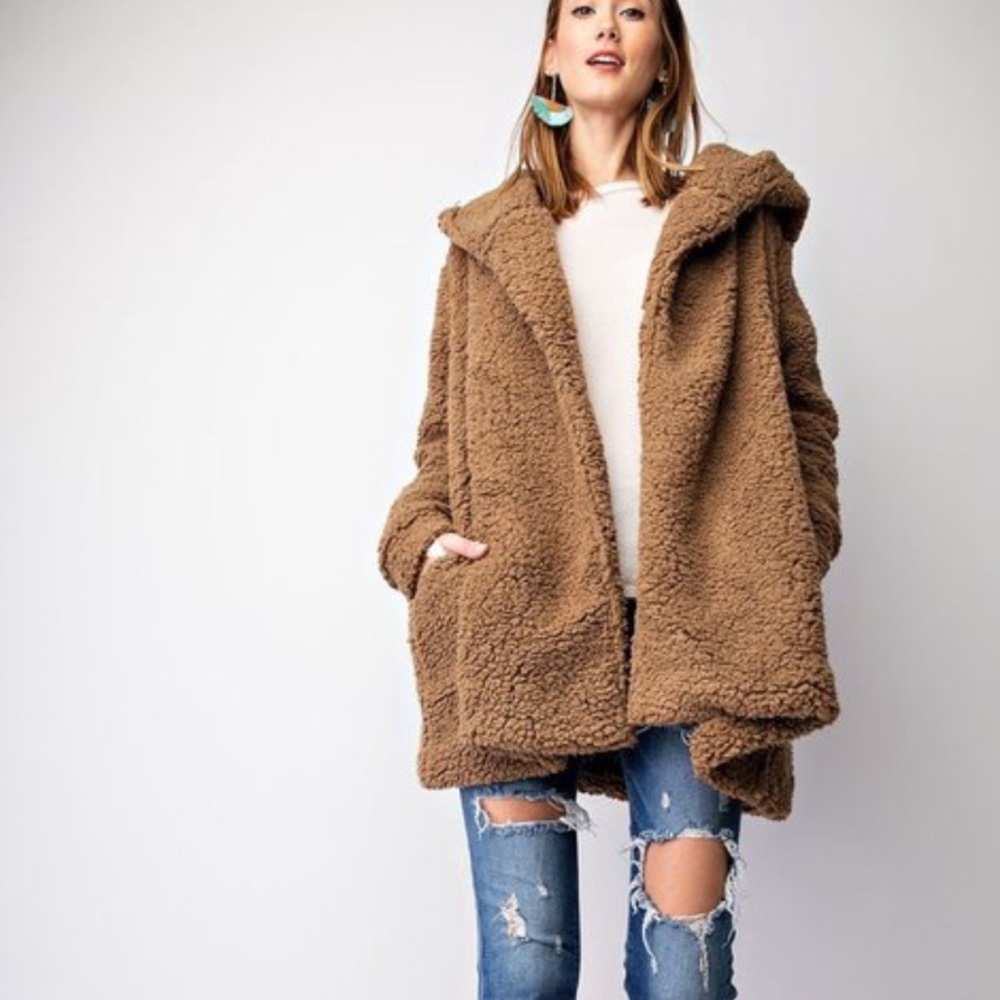 5⭐️RESTOCK MOCHA FAUX FUR oversized- hoodie Jacket - Picture 3 of 8